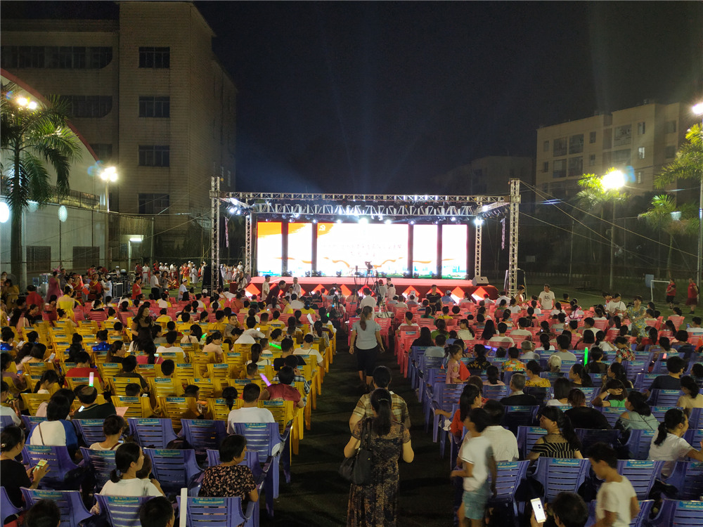 北流市人民医院举行“庆七一迎国庆暨荣晋三级综合医院”文艺晚会