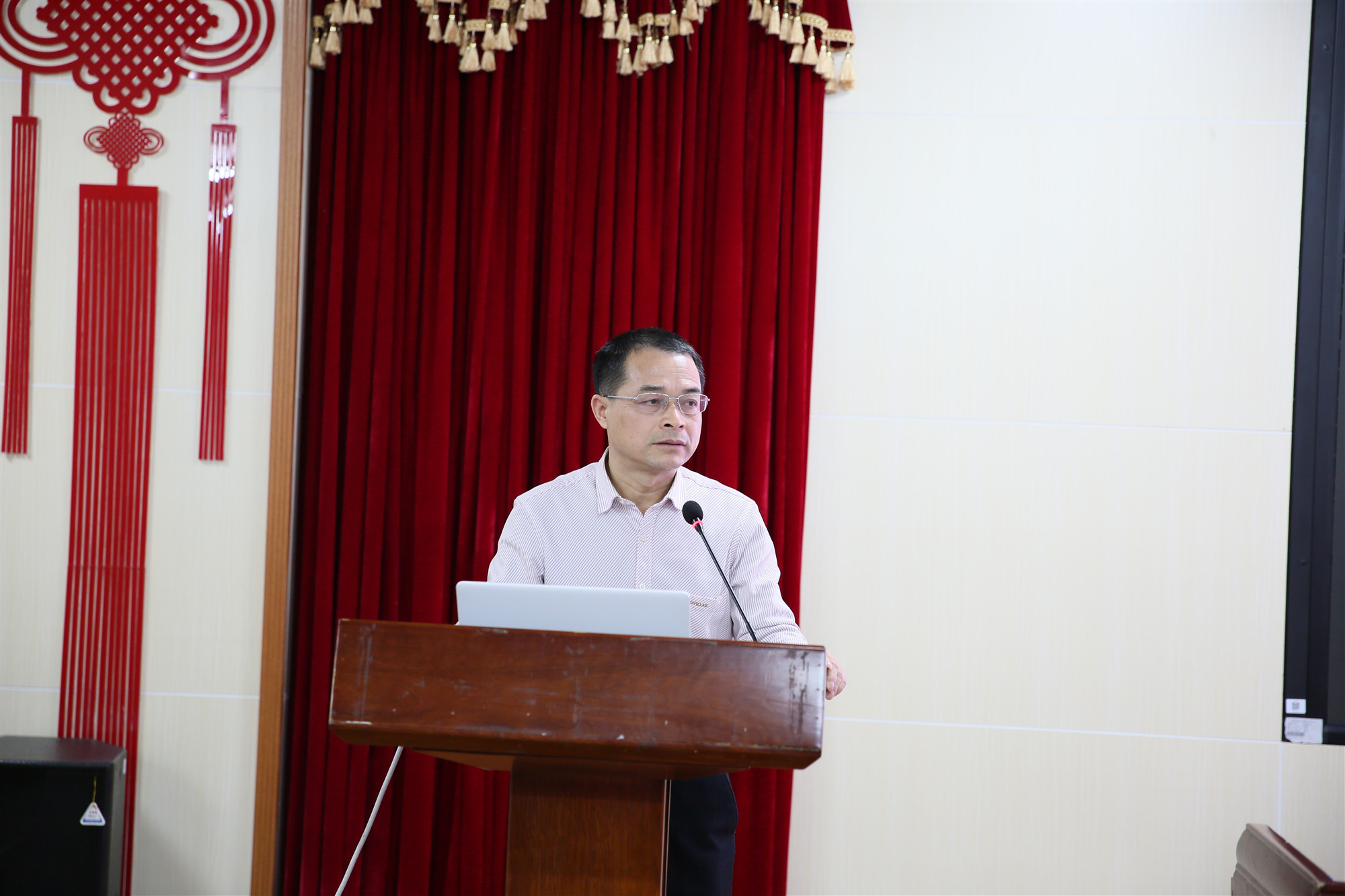 北流市人民医院举办DRGs对病案首页的要求专项培训会